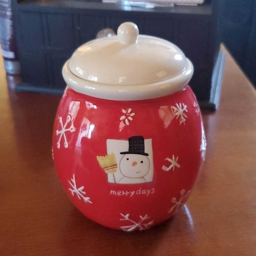 HALLMARK Merry Days Cookie Jar Christmas Holiday Canister Snowman Snowflakes Red